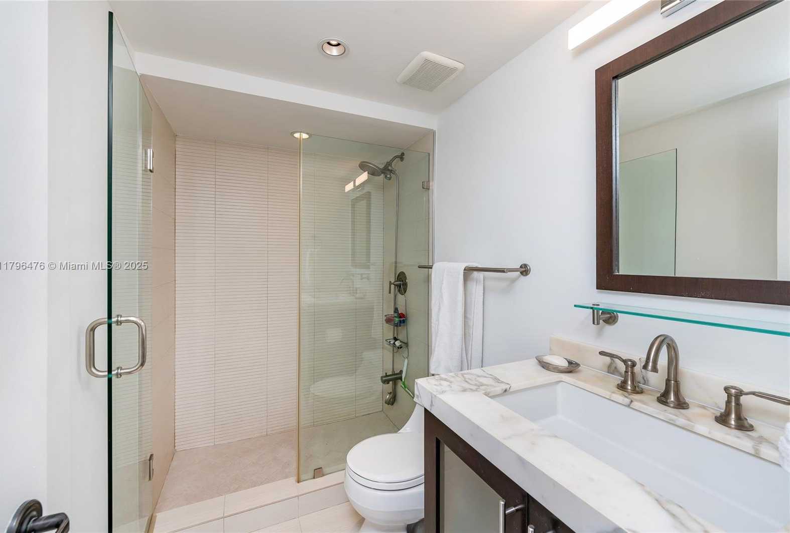 Small Image of 4301 COLLINS AVE #1003, Miami Beach Number 8