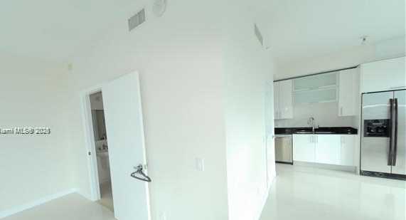Small Image of 60 SOUTH WEST 13TH ST #1421, Miami Number 3