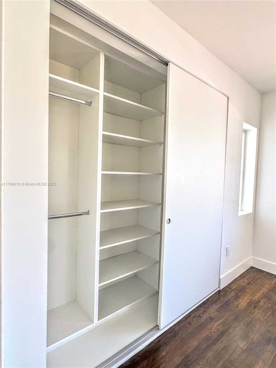 Small Image of 7325 BYRON AVE #3, Miami Beach Number 3