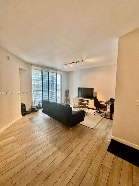 Small Image of 999 SOUTH WEST 1ST AVE #2101, Miami Number 2