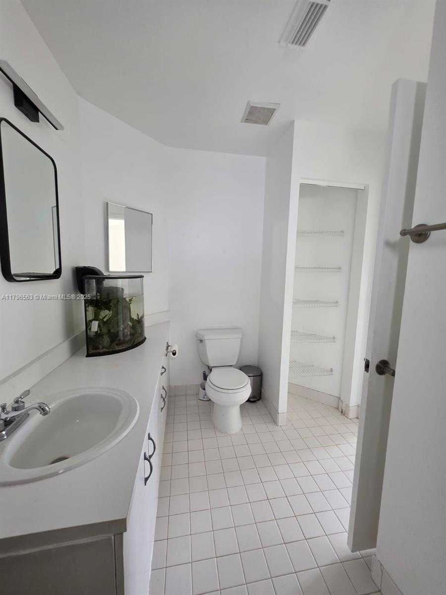 Small Image of 18950 NORTH WEST 22ND ST, Pembroke Pines Number 11