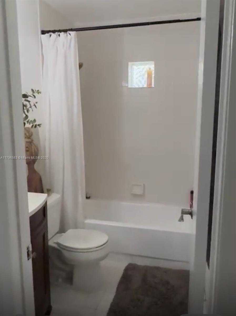 Small Image of 18950 NORTH WEST 22ND ST, Pembroke Pines Number 18