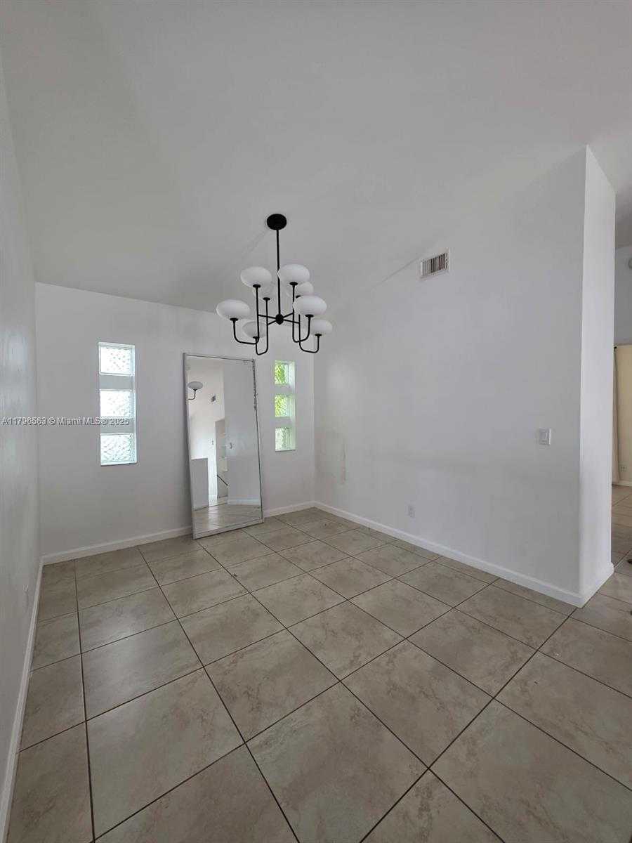 Small Image of 18950 NORTH WEST 22ND ST, Pembroke Pines Number 21