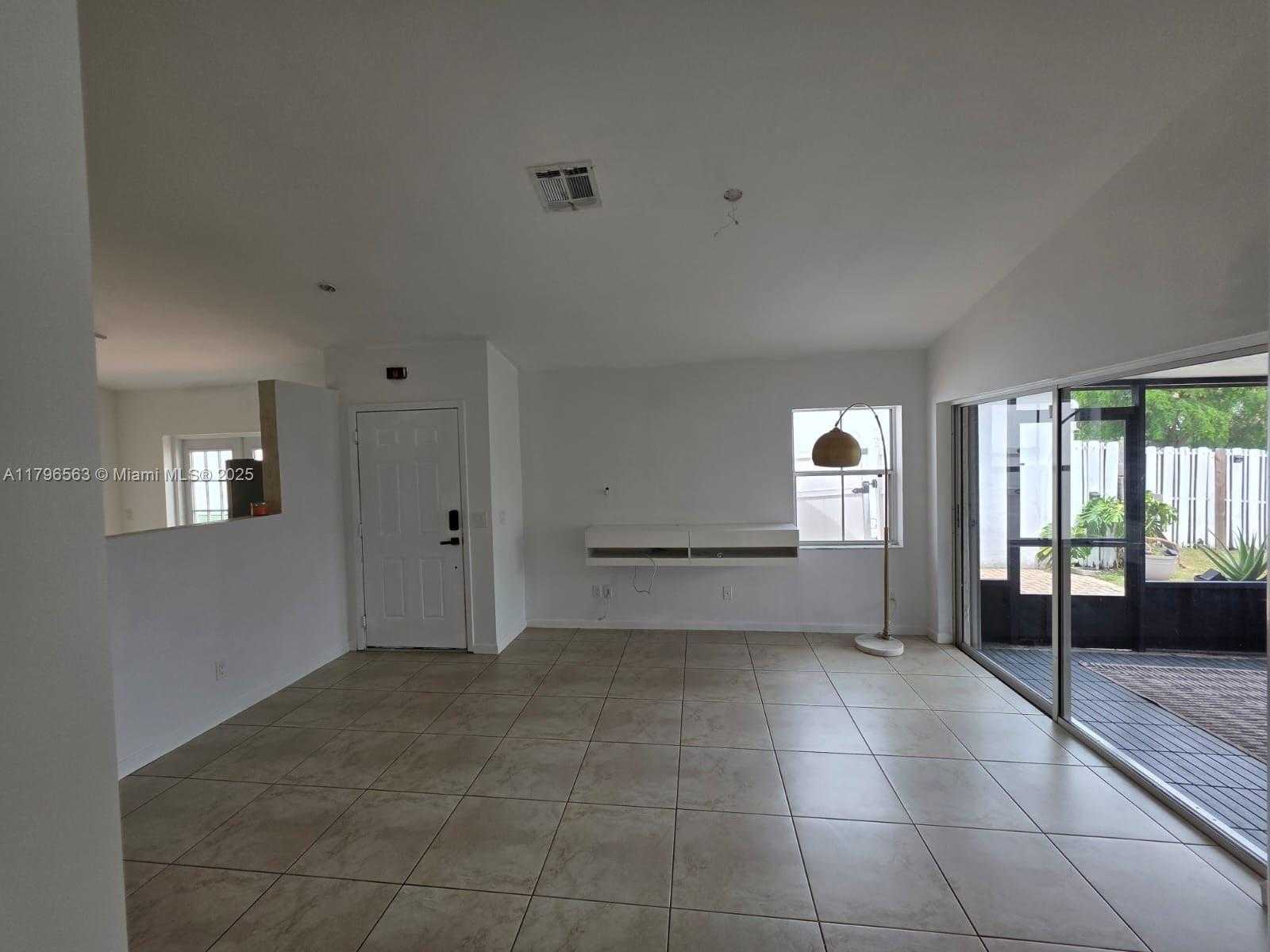 Small Image of 18950 NORTH WEST 22ND ST, Pembroke Pines Number 23