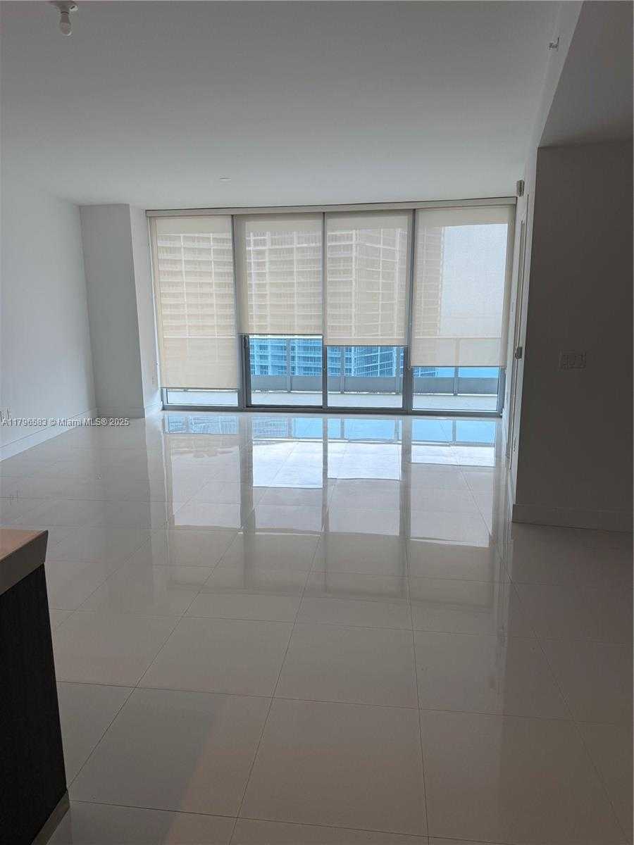 Small Image of 200 BISCAYNE BOULEVARD WAY #4904, Miami Number 11