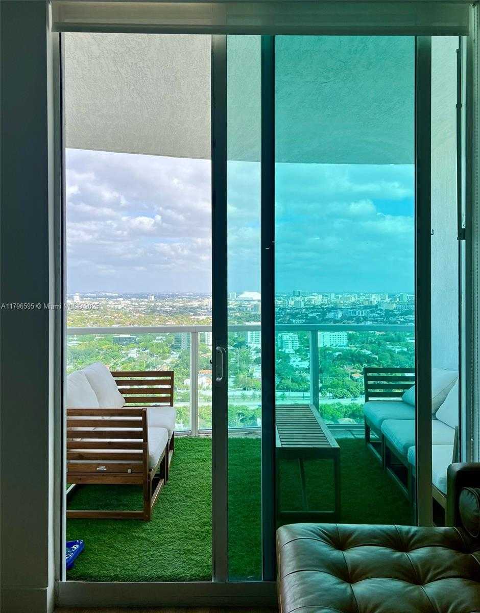 Small Image of 2101 BRICKELL AVE #3208, Miami Number 14