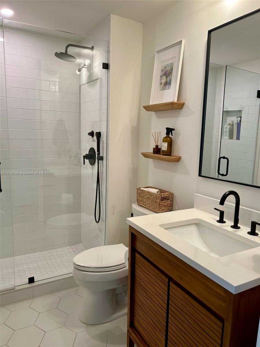 Small Image of 2101 BRICKELL AVE #3208, Miami Number 16