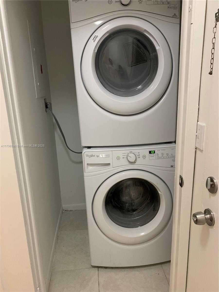 Small Image of 9711 FONTAINEBLEAU BLVD #D102, Miami Number 18