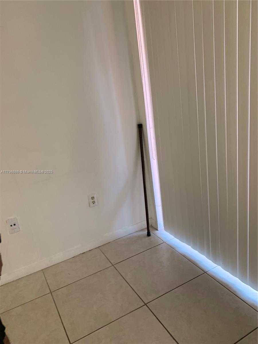 Small Image of 9711 FONTAINEBLEAU BLVD #D102, Miami Number 24