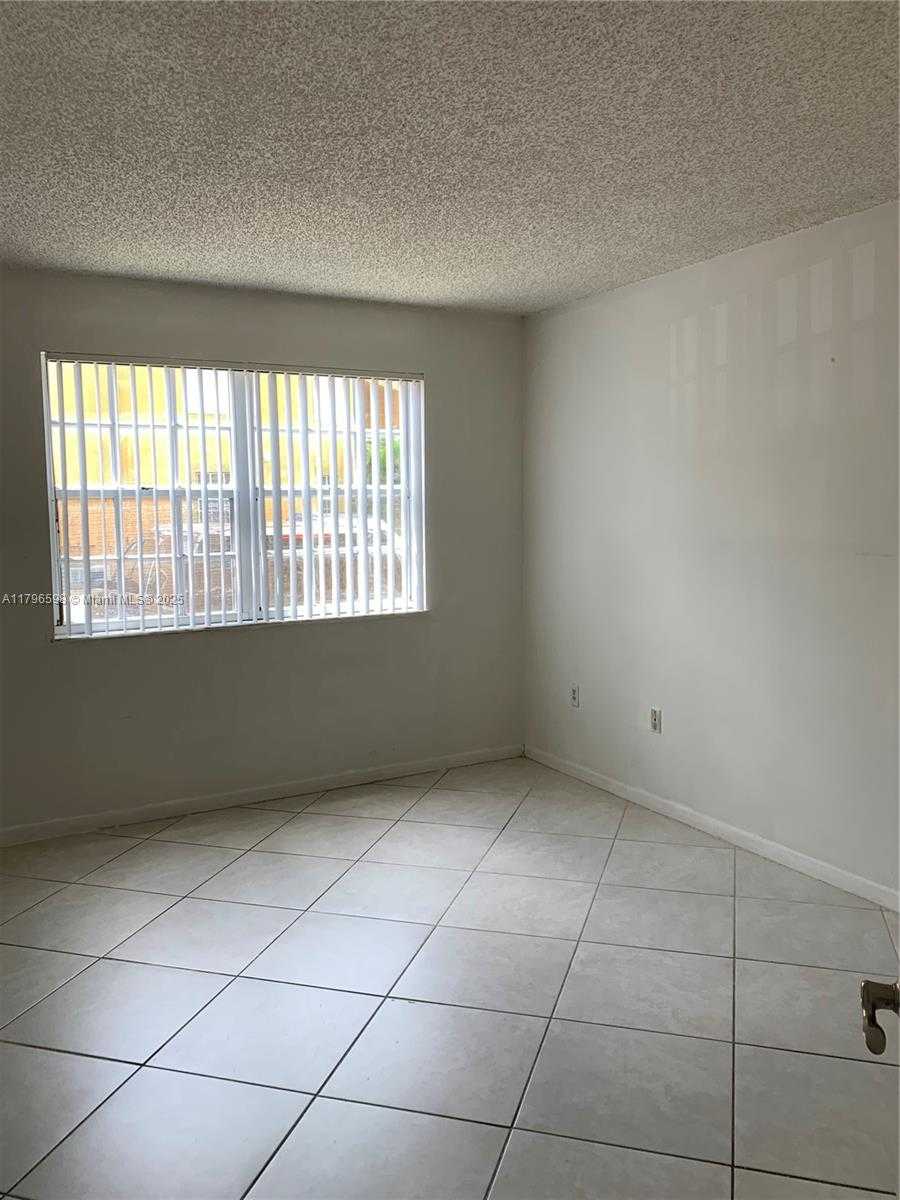 Small Image of 9711 FONTAINEBLEAU BLVD #D102, Miami Number 29