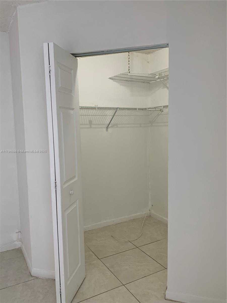 Small Image of 9711 FONTAINEBLEAU BLVD #D102, Miami Number 30