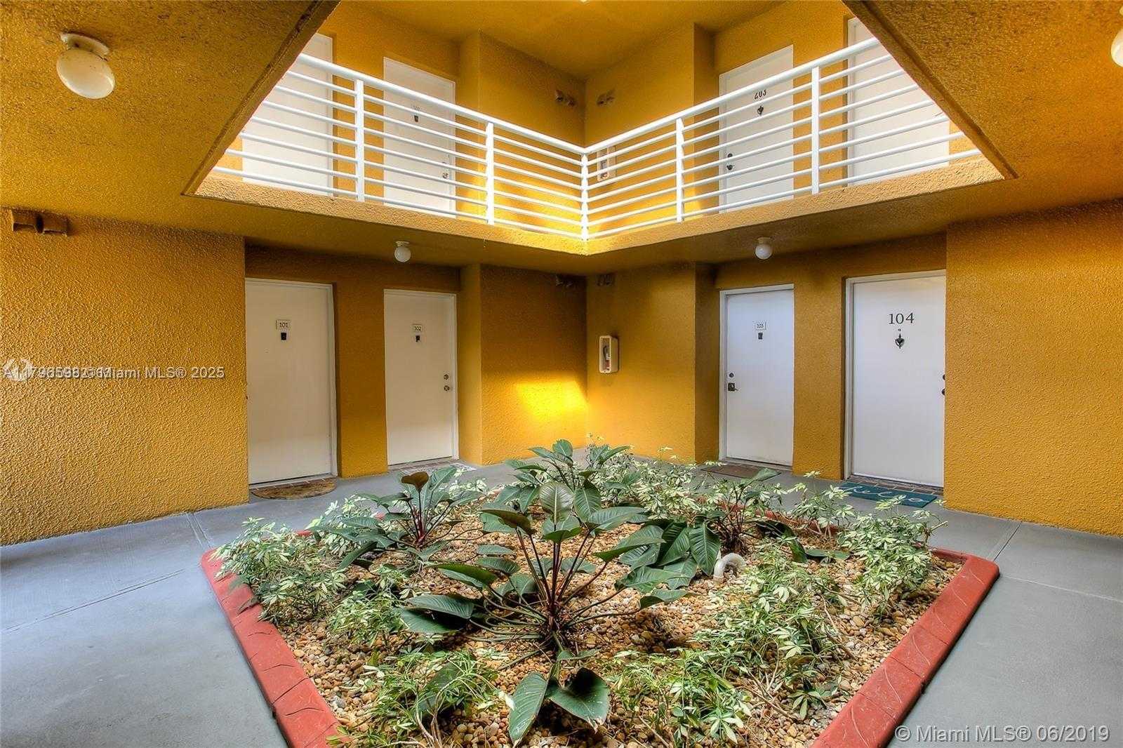 Small Image of 9711 FONTAINEBLEAU BLVD #D102, Miami Number 4