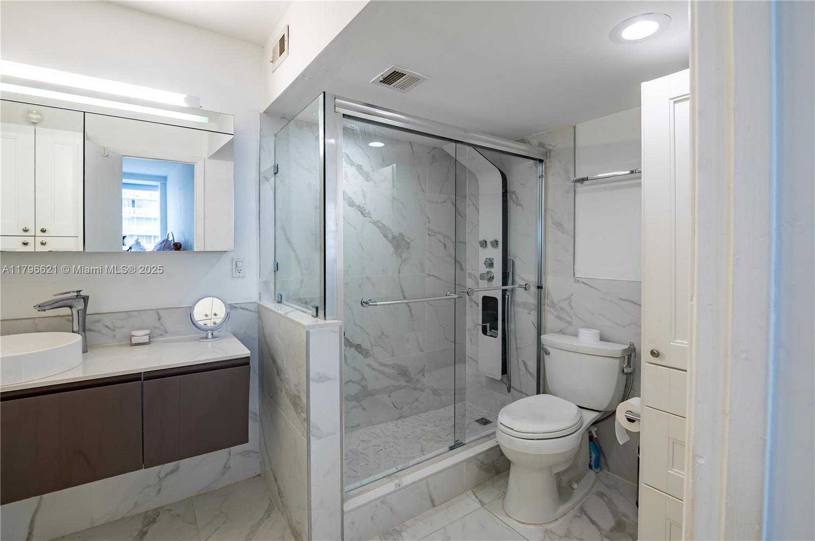 Small Image of 7545 EAST TREASURE DR #9B, North Bay Village Number 12