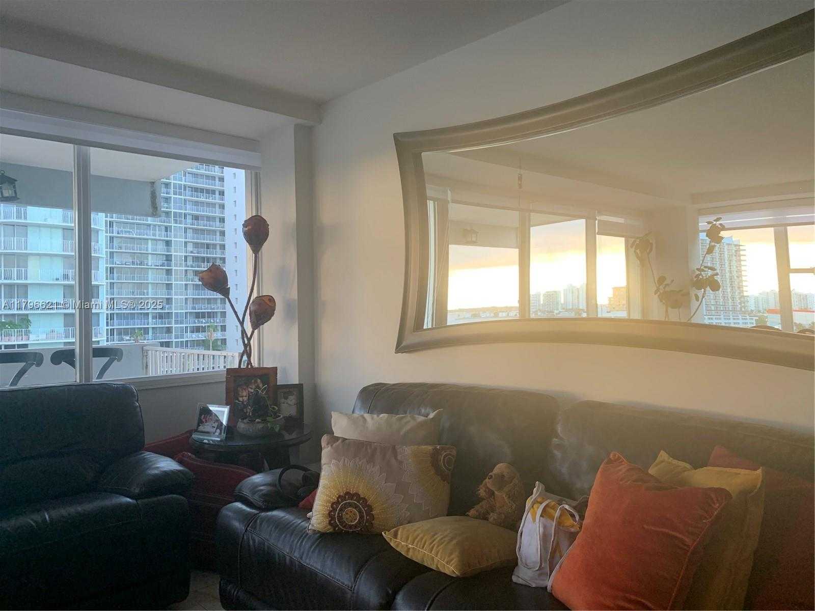 Small Image of 7545 EAST TREASURE DR #9B, North Bay Village Number 6