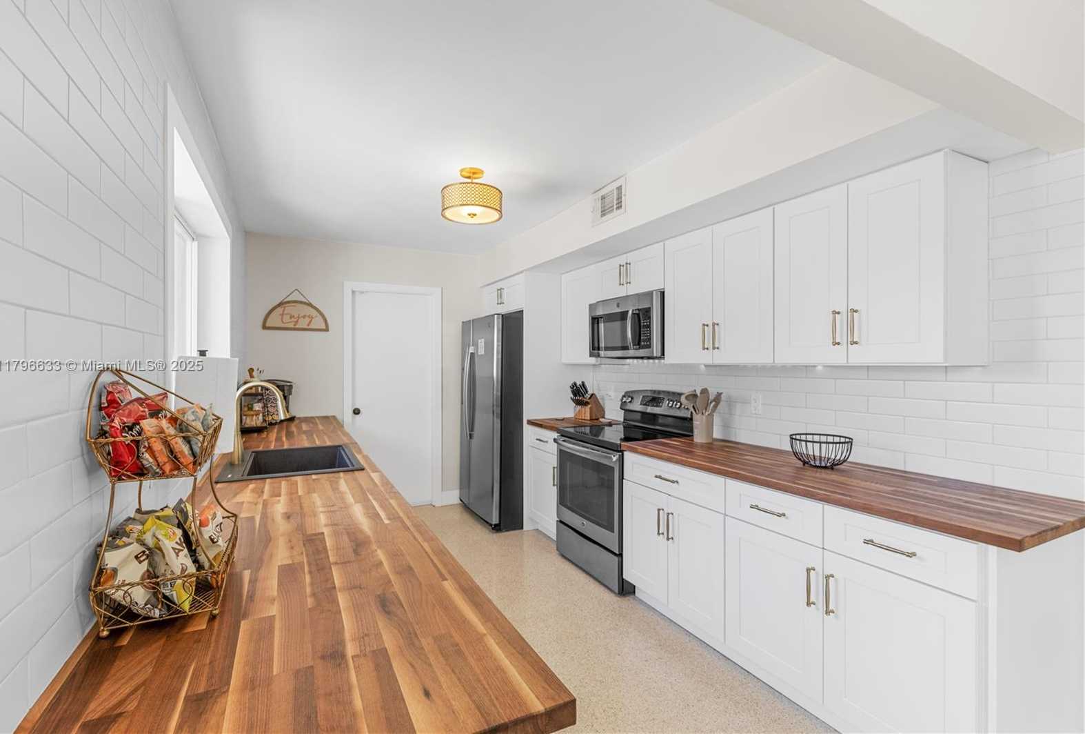 Small Image of 1116 SOUTH EAST 13TH CT, Deerfield Beach Number 14