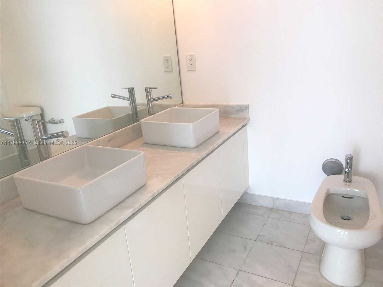 Small Image of 601 NORTH EAST 36TH ST #1511, Miami Number 18