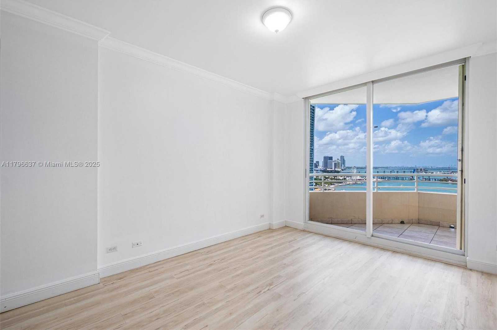Small Image of 888 BRICKELL KEY DR #2010, Miami Number 14