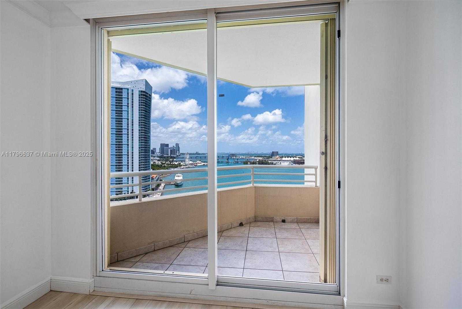 Small Image of 888 BRICKELL KEY DR #2010, Miami Number 18