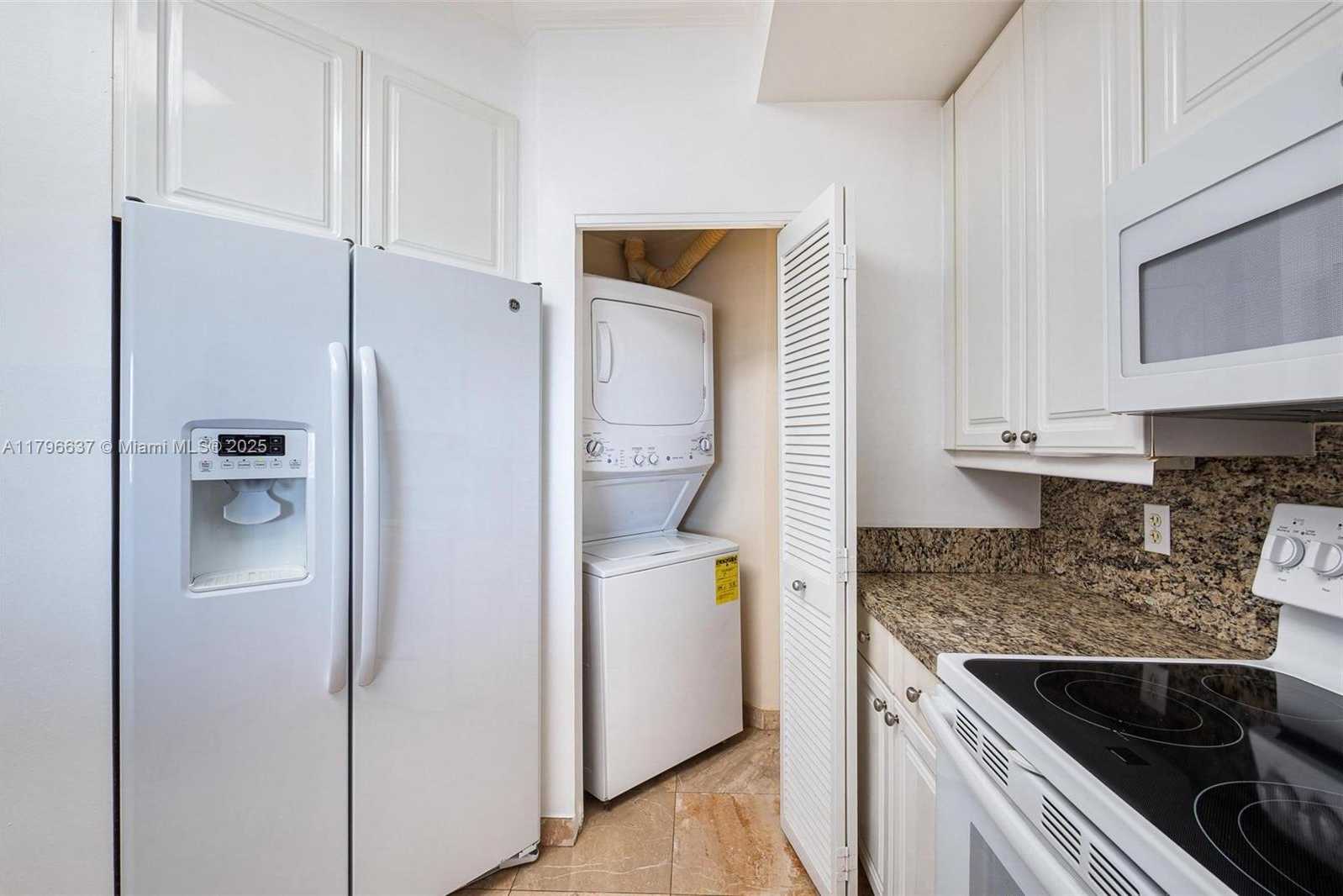 Small Image of 888 BRICKELL KEY DR #2010, Miami Number 30