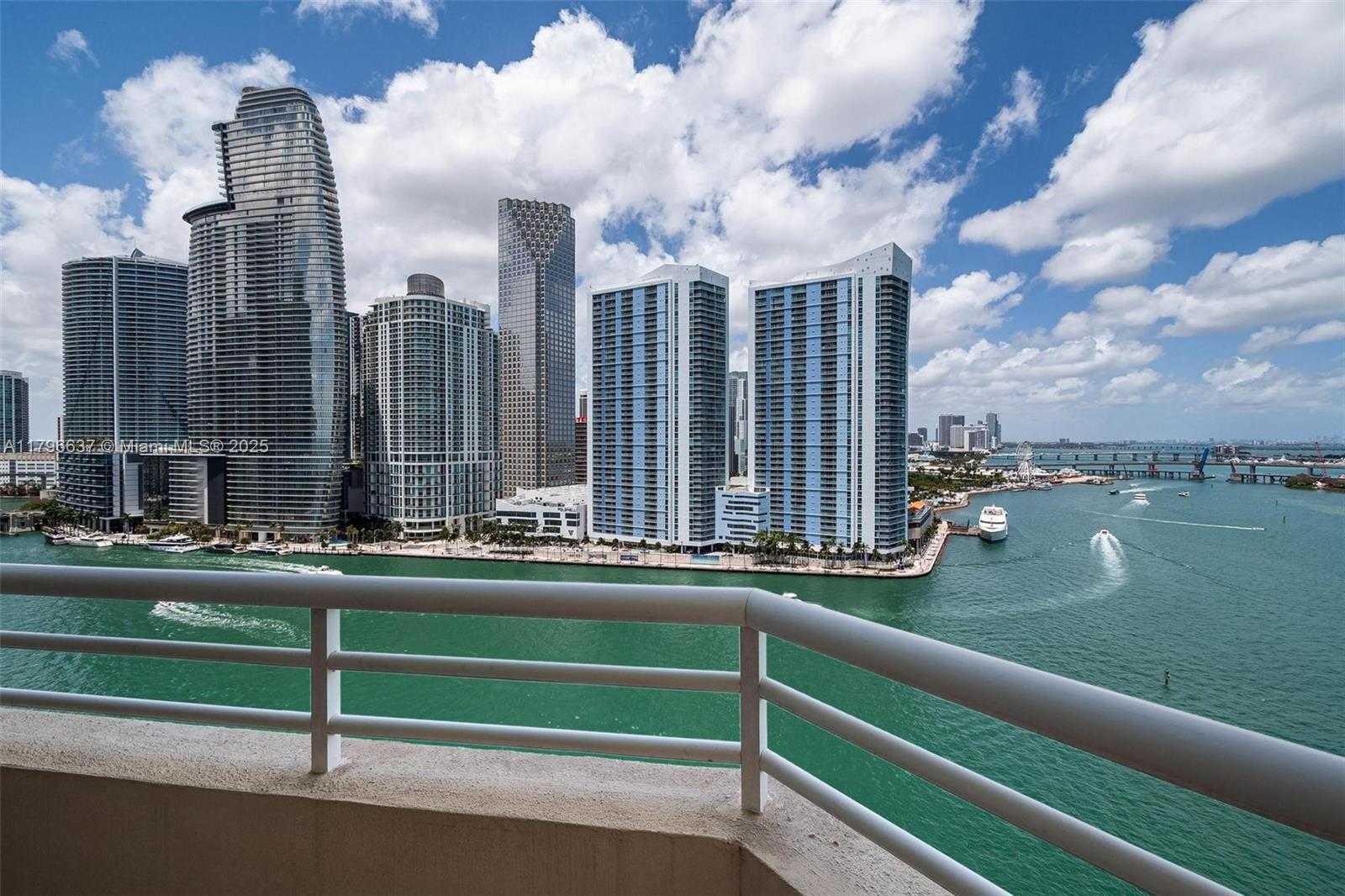 Small Image of 888 BRICKELL KEY DR #2010, Miami Number 8