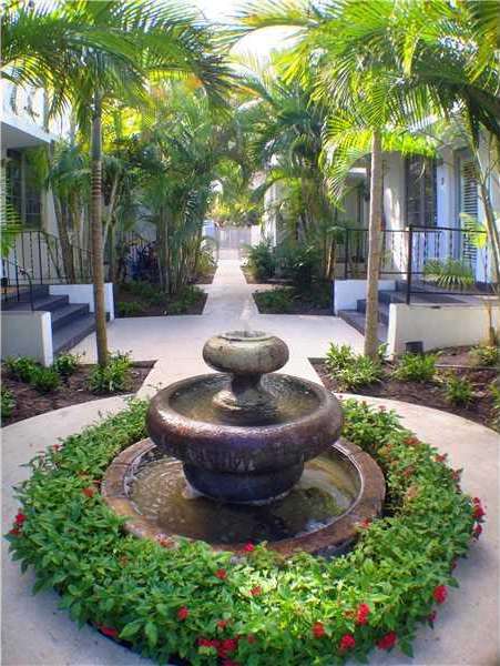 Small Image of 727 JEFFERSON AV #3, Miami Beach Number 2