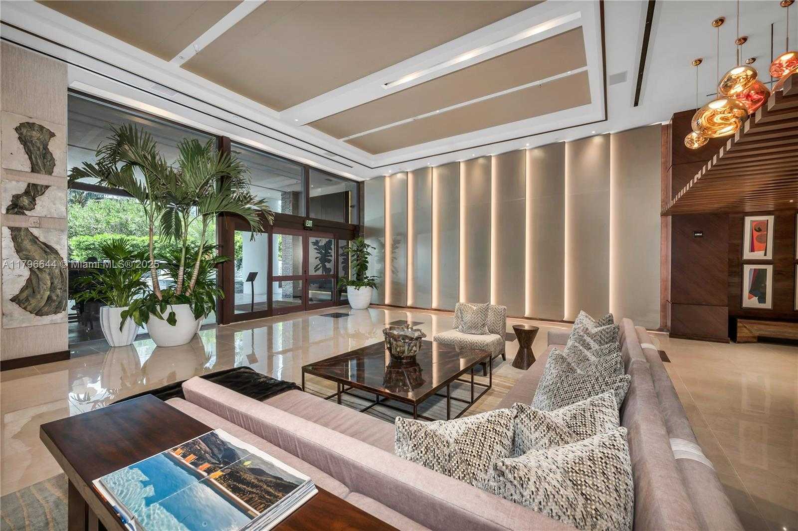 Small Image of 5875 COLLINS AVE #1504, Miami Beach Number 13