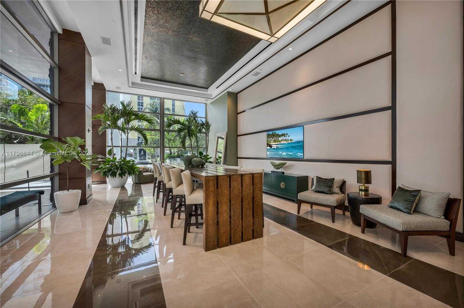 Small Image of 5875 COLLINS AVE #1504, Miami Beach Number 14