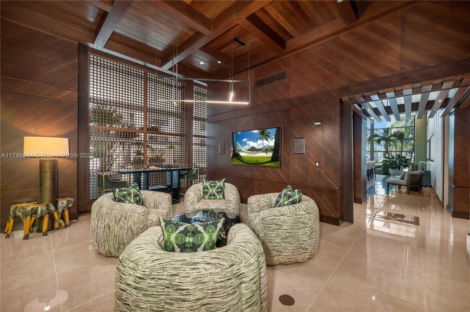 Small Image of 5875 COLLINS AVE #1504, Miami Beach Number 16