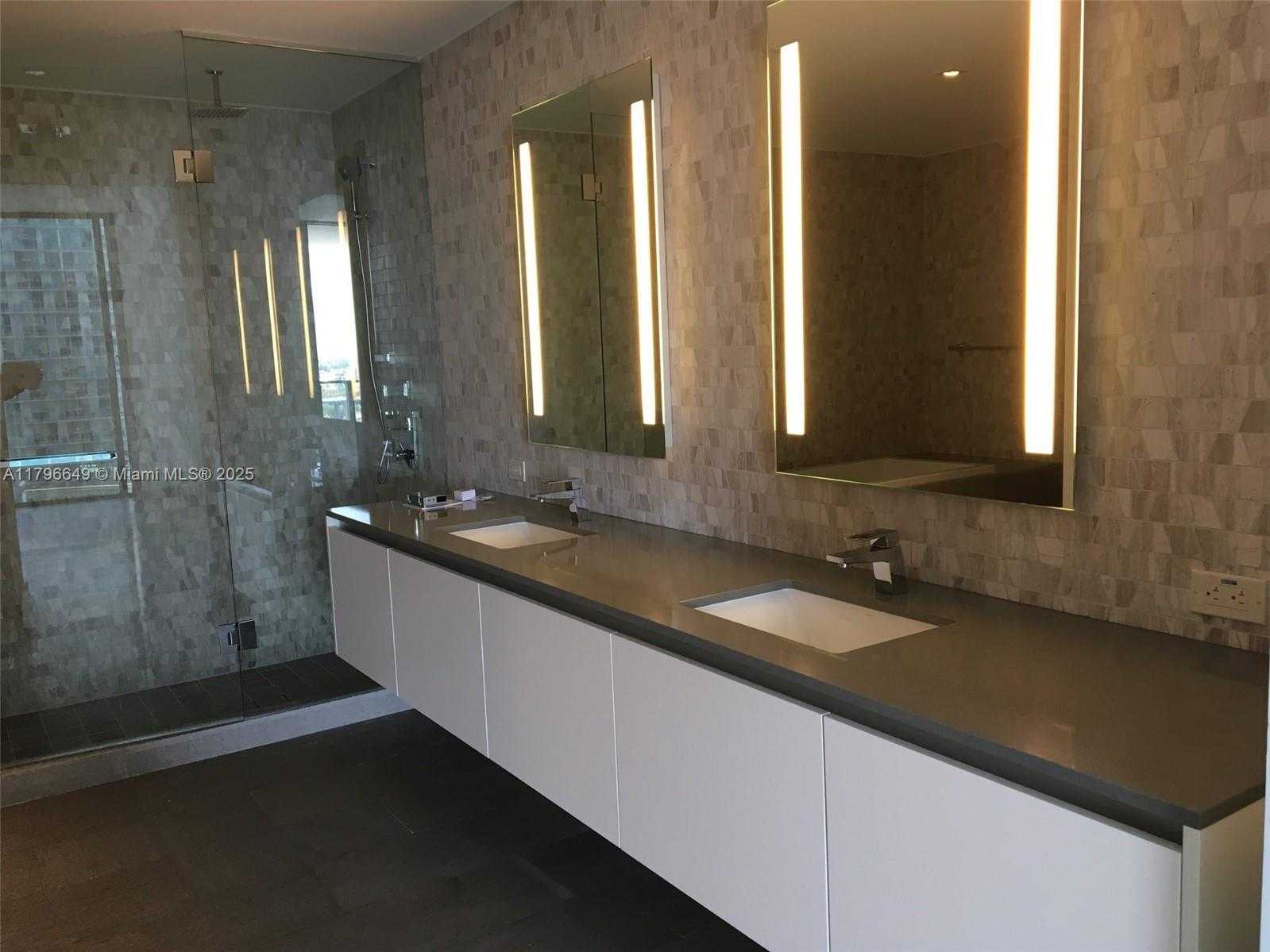 Small Image of 68 SOUTH EAST 6TH ST #1210, Miami Number 6