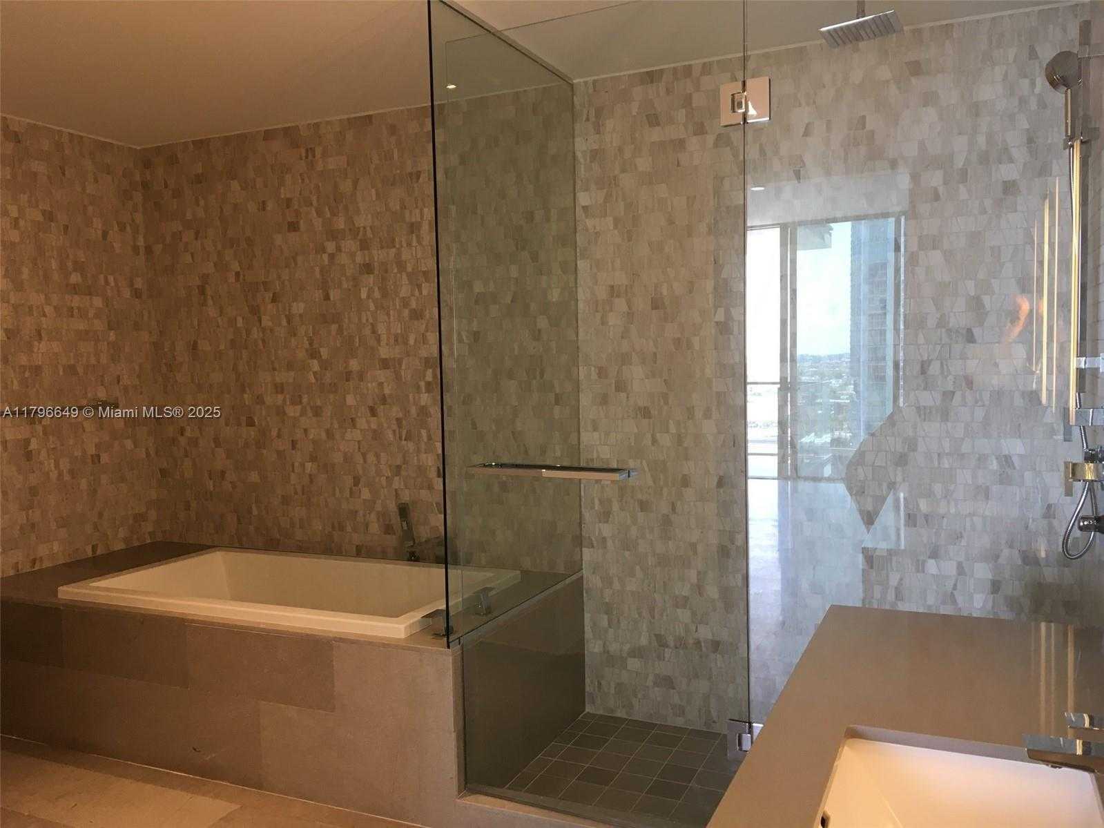 Small Image of 68 SOUTH EAST 6TH ST #1210, Miami Number 7