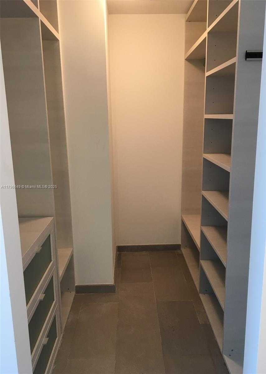 Small Image of 68 SOUTH EAST 6TH ST #1210, Miami Number 8