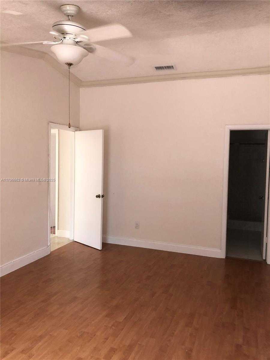 Small Image of 12548 SOUTH WEST 119TH TER #12548, Miami Number 12