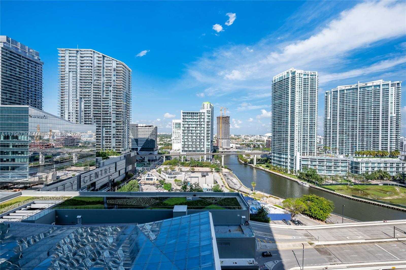 Small Image of 68 SOUTH EAST 6TH ST #1510, Miami Number 4