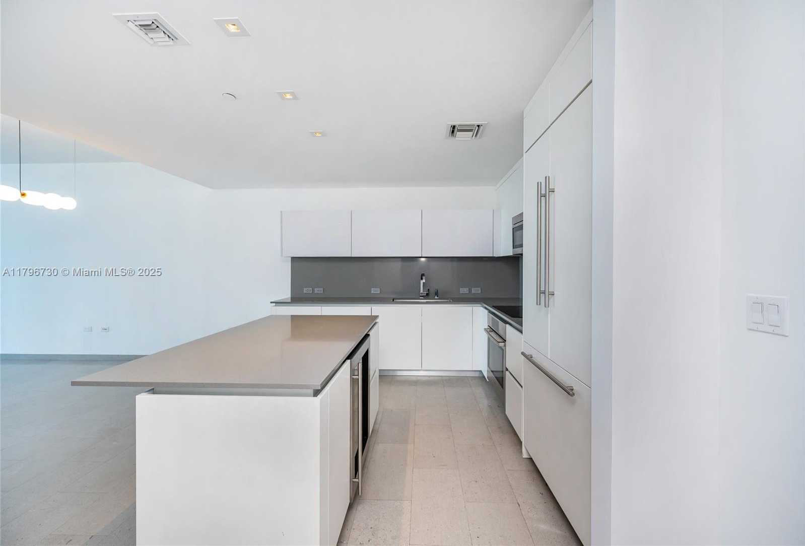 Small Image of 68 SOUTH EAST 6TH ST #1510, Miami Number 5