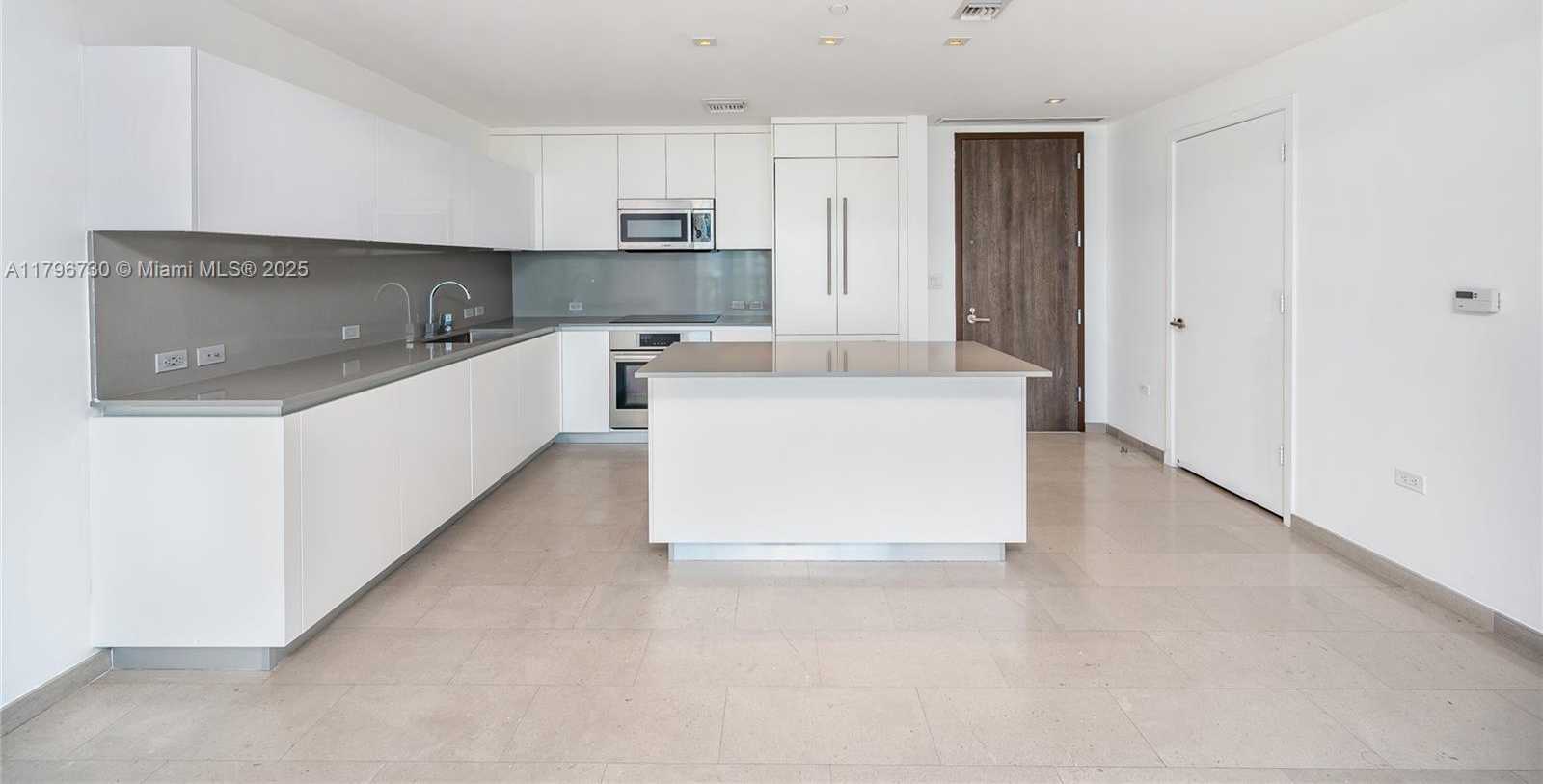 Small Image of 68 SOUTH EAST 6TH ST #1510, Miami Number 6