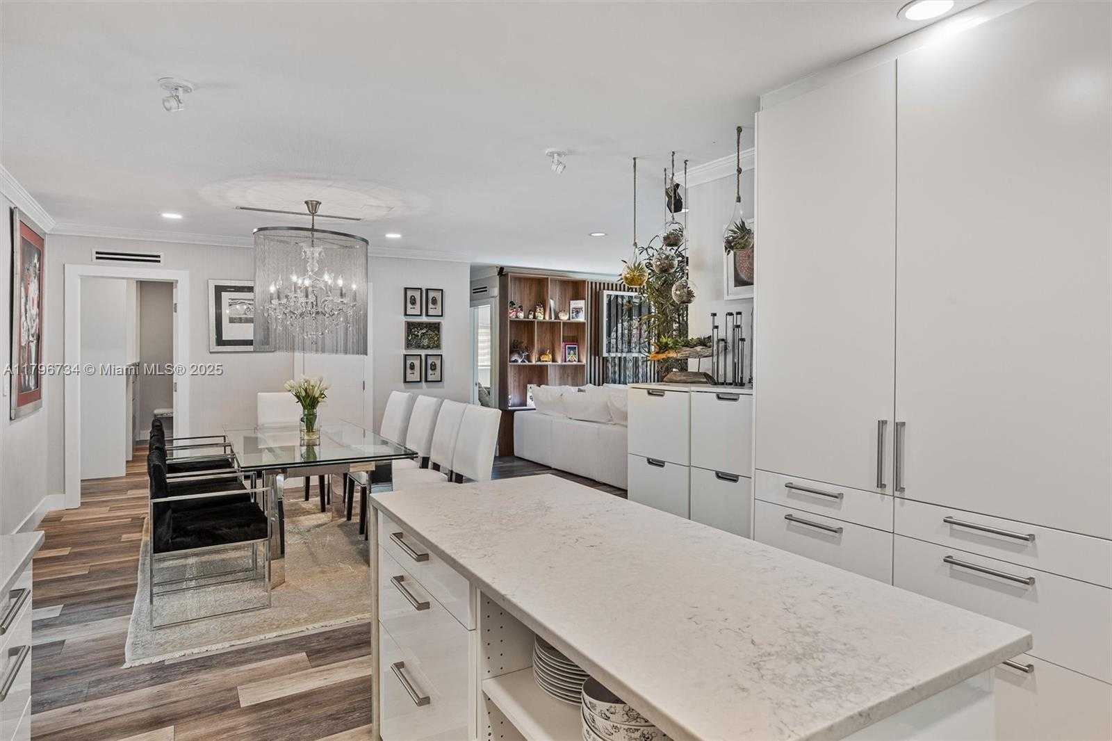 Small Image of 4435 SOUTH WEST 13TH ST, Miami Number 12
