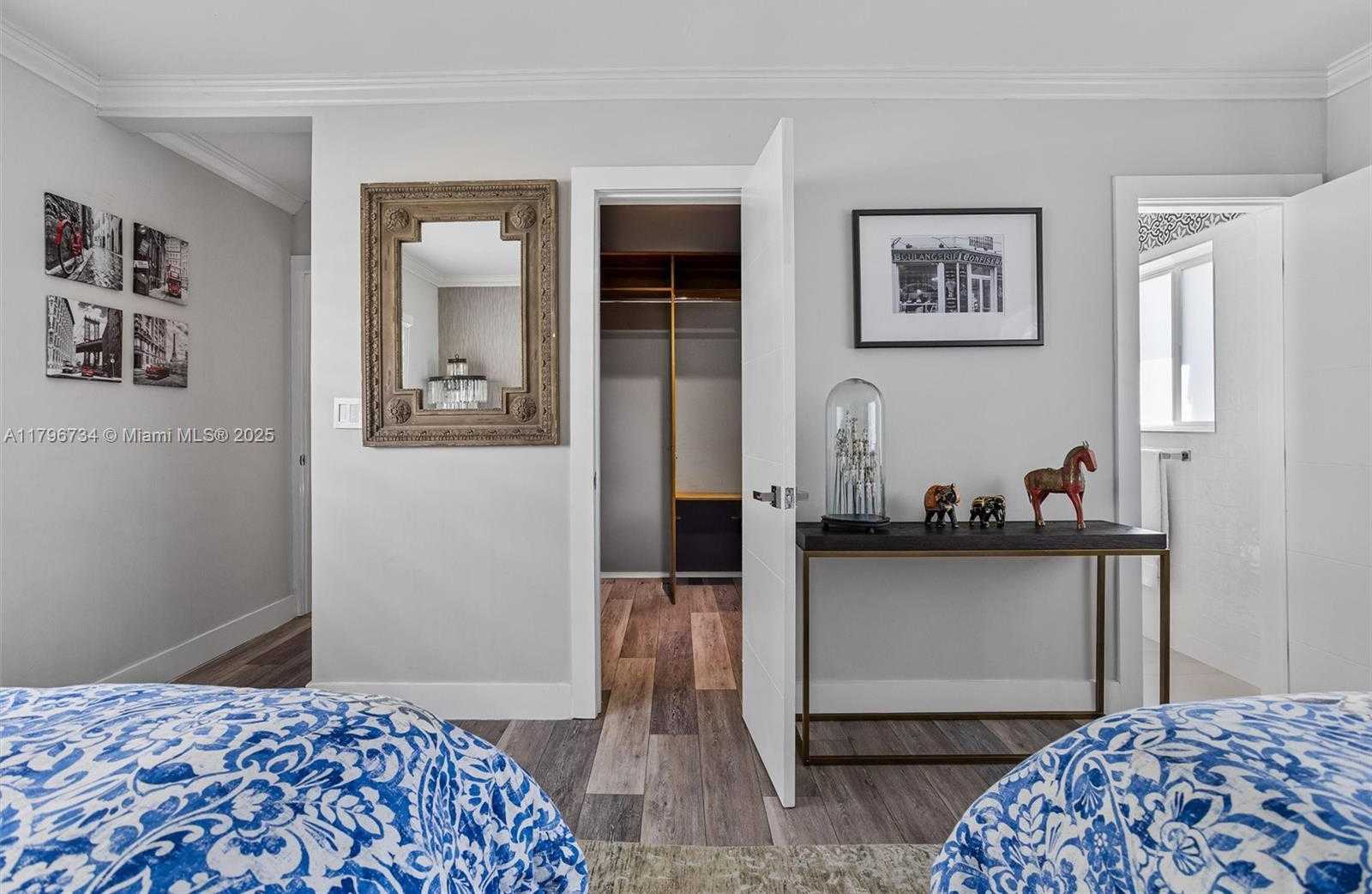 Small Image of 4435 SOUTH WEST 13TH ST, Miami Number 32