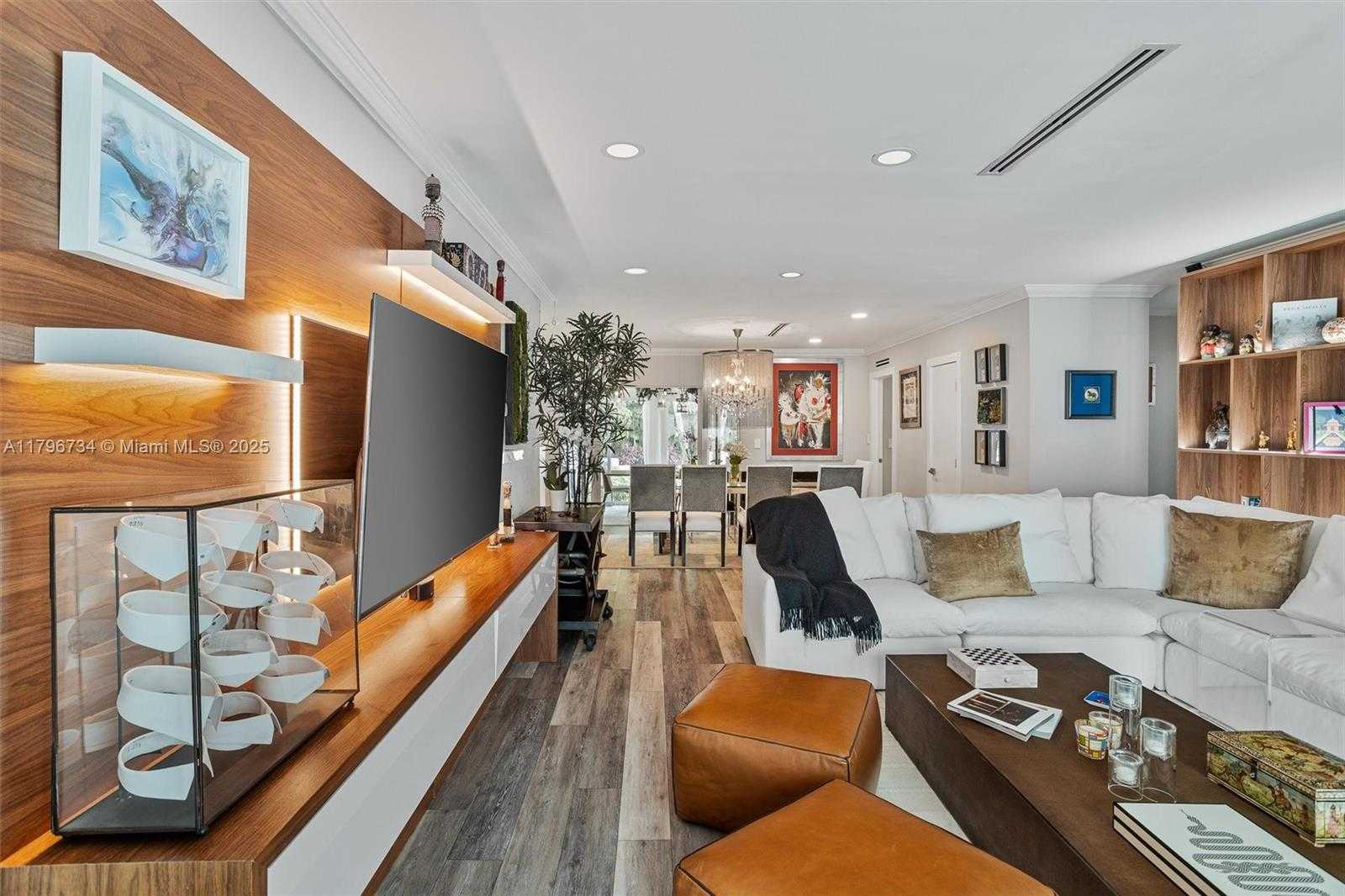 Small Image of 4435 SOUTH WEST 13TH ST, Miami Number 5