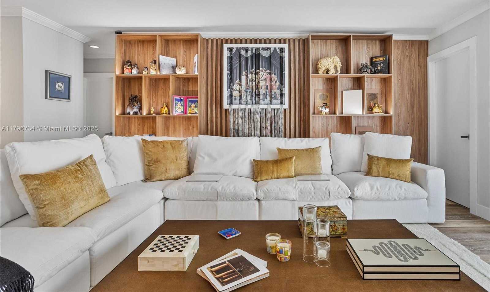 Small Image of 4435 SOUTH WEST 13TH ST, Miami Number 6
