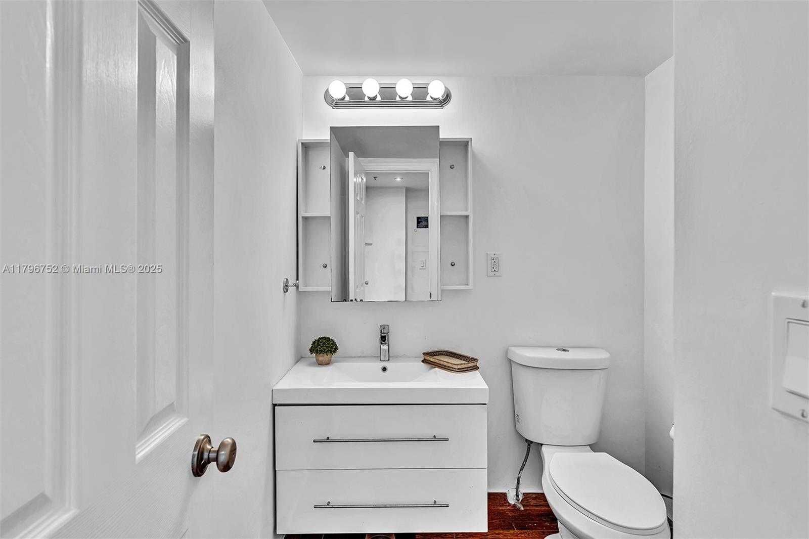 Small Image of 19380 COLLINS AVE #409, Sunny Isles Beach Number 13