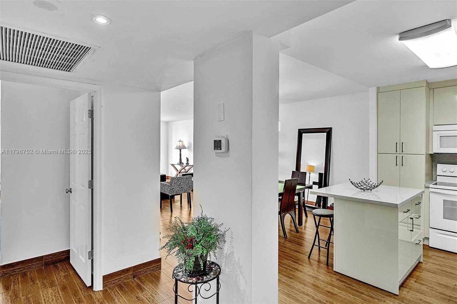 Small Image of 19380 COLLINS AVE #409, Sunny Isles Beach Number 14