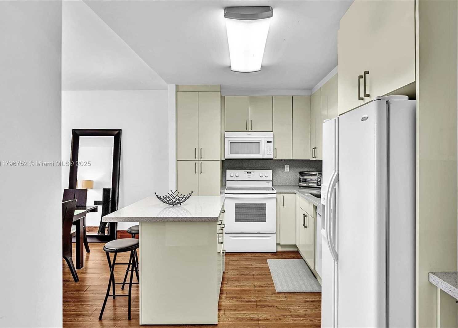 Small Image of 19380 COLLINS AVE #409, Sunny Isles Beach Number 15