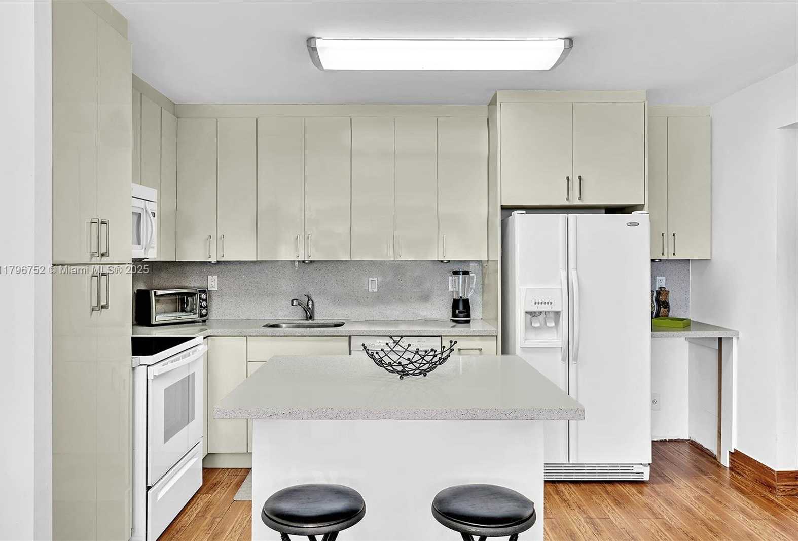 Small Image of 19380 COLLINS AVE #409, Sunny Isles Beach Number 20