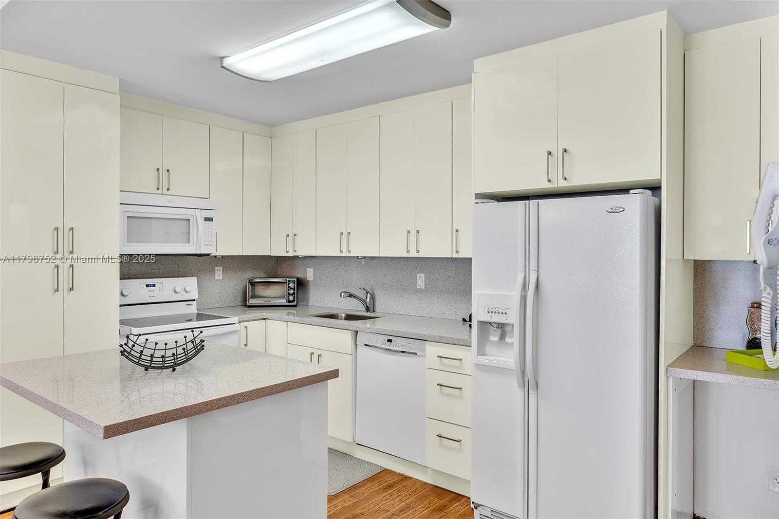 Small Image of 19380 COLLINS AVE #409, Sunny Isles Beach Number 22