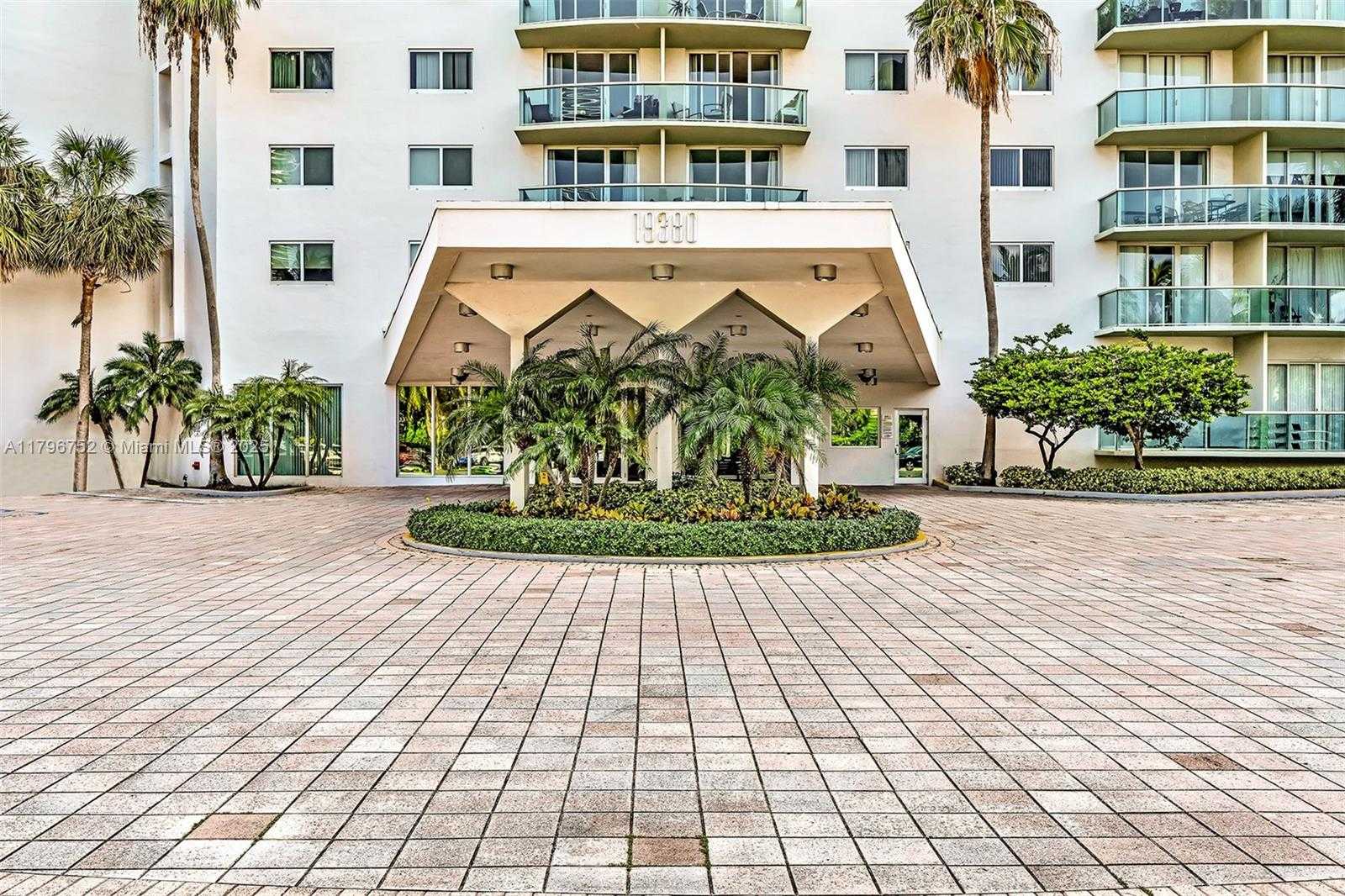 Small Image of 19380 COLLINS AVE #409, Sunny Isles Beach Number 3