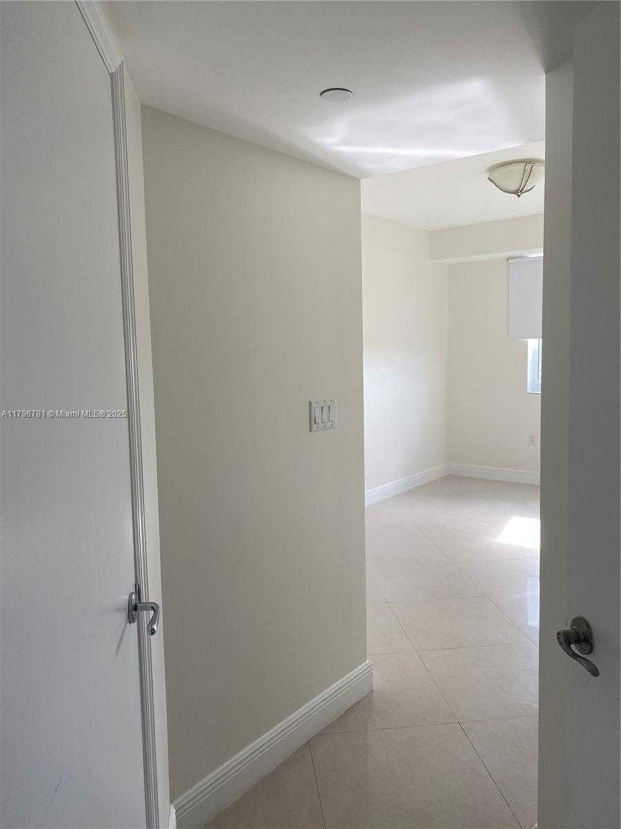 Small Image of 19900 EAST COUNTRY CLUB DR #1002, Aventura Number 14
