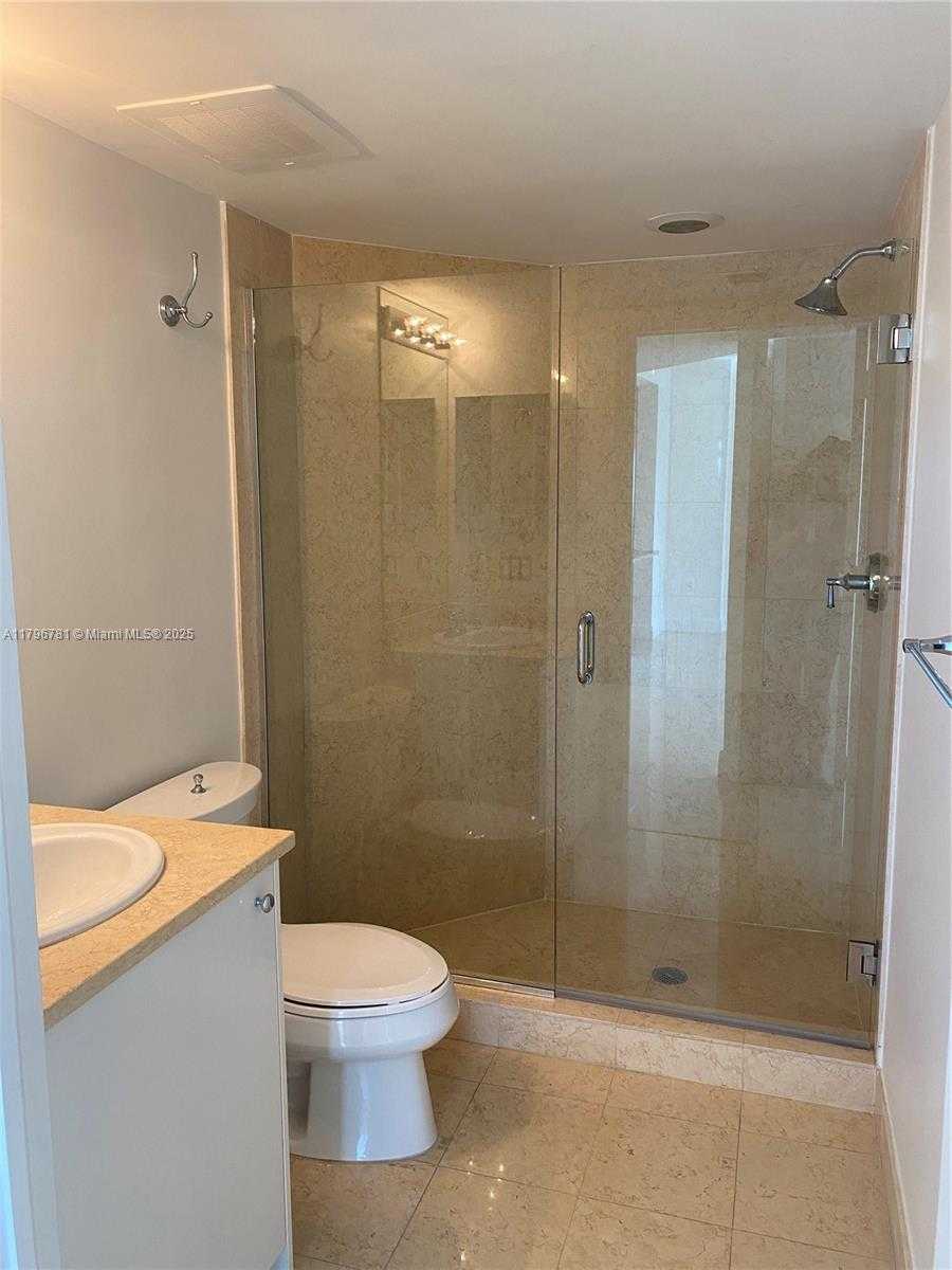 Small Image of 19900 EAST COUNTRY CLUB DR #1002, Aventura Number 25