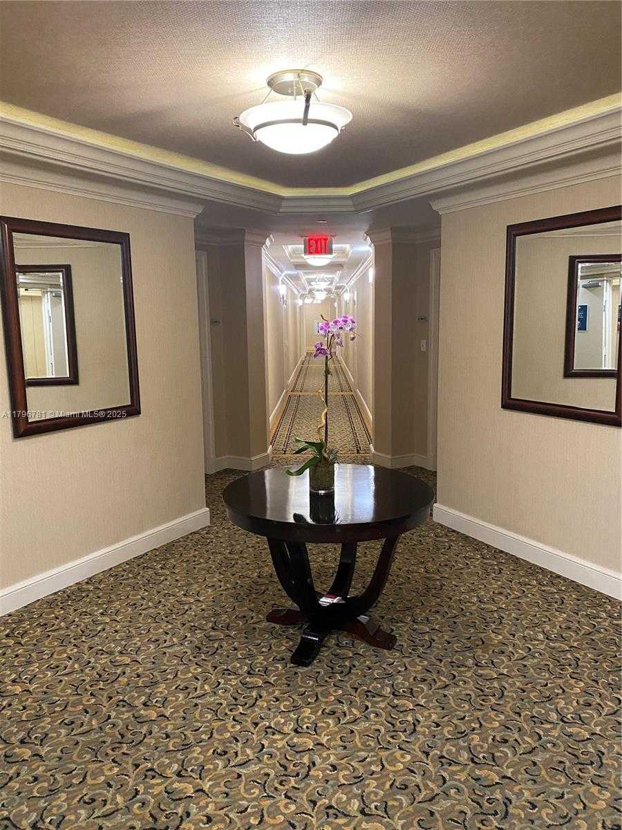 Small Image of 19900 EAST COUNTRY CLUB DR #1002, Aventura Number 4
