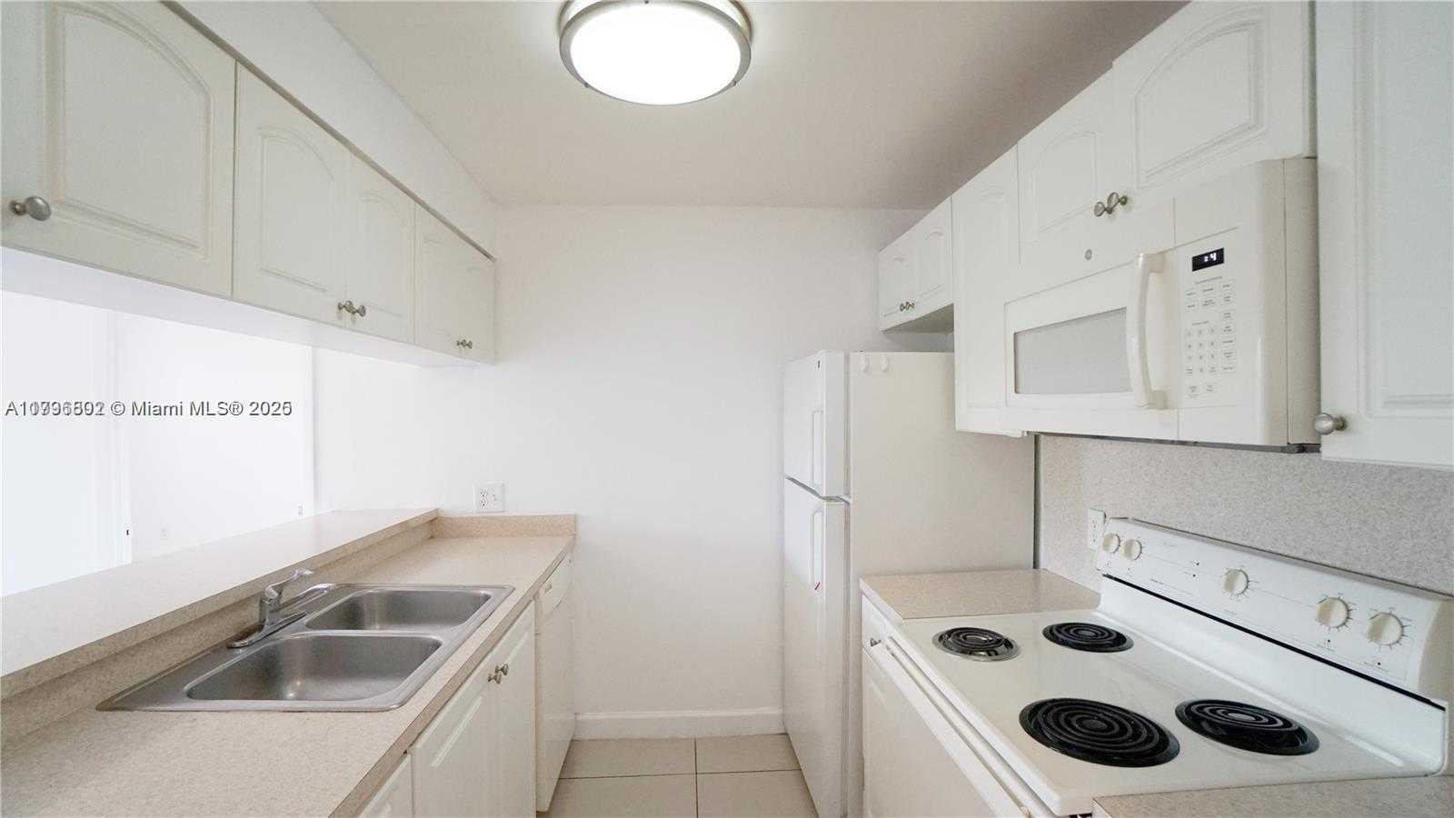 Small Image of 8100 GENEVA CT #343, Doral Number 5