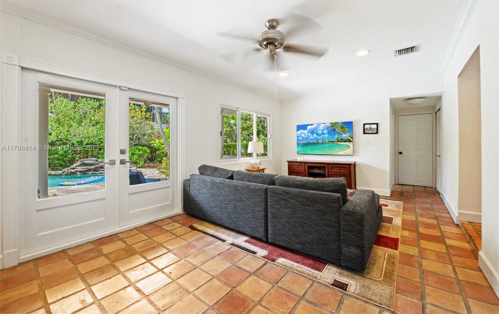 Small Image of 4054 BONITA AVE, Miami Number 13